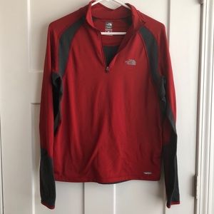 North Face. Size Small. Quarter Zip Pullover.
